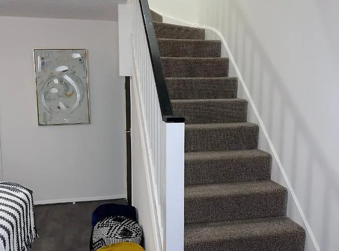 Apartmán Newly Refurbished In Bradley Stoke, Near Cribbs Causeway, Bristol, For Long Stays, Group Stays, Contractors, Sleeps Up To 7 Guests, Free Parking!! *