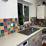 Daire Newly Refurbished In Bradley Stoke, Near Cribbs Causeway, Bristol, For Long Stays, Group Stays, Contractors, Sleeps Up To 7 Guests, Free Parking!! *